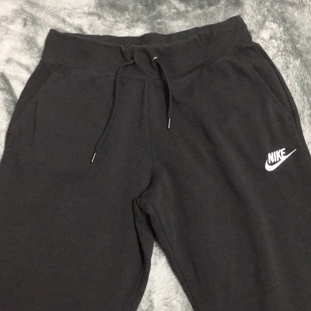 Black nike joggers